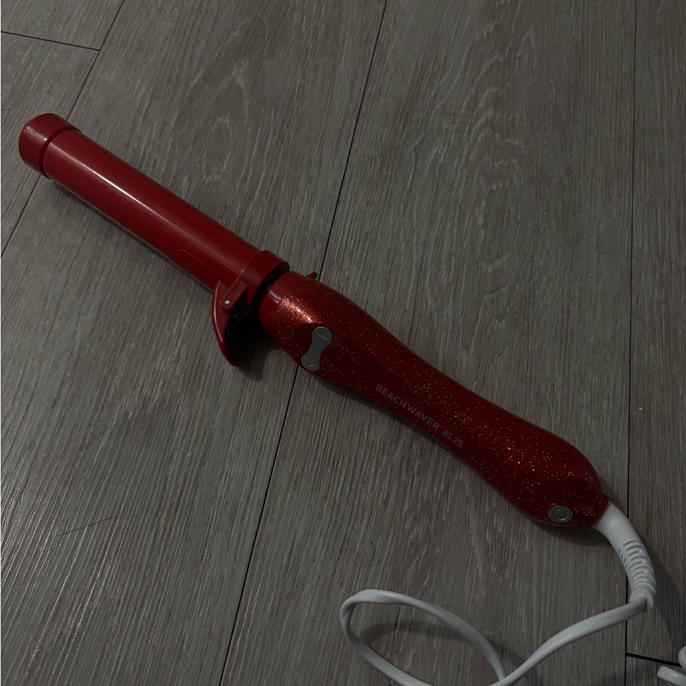 Brand new Beach Waver!!!!